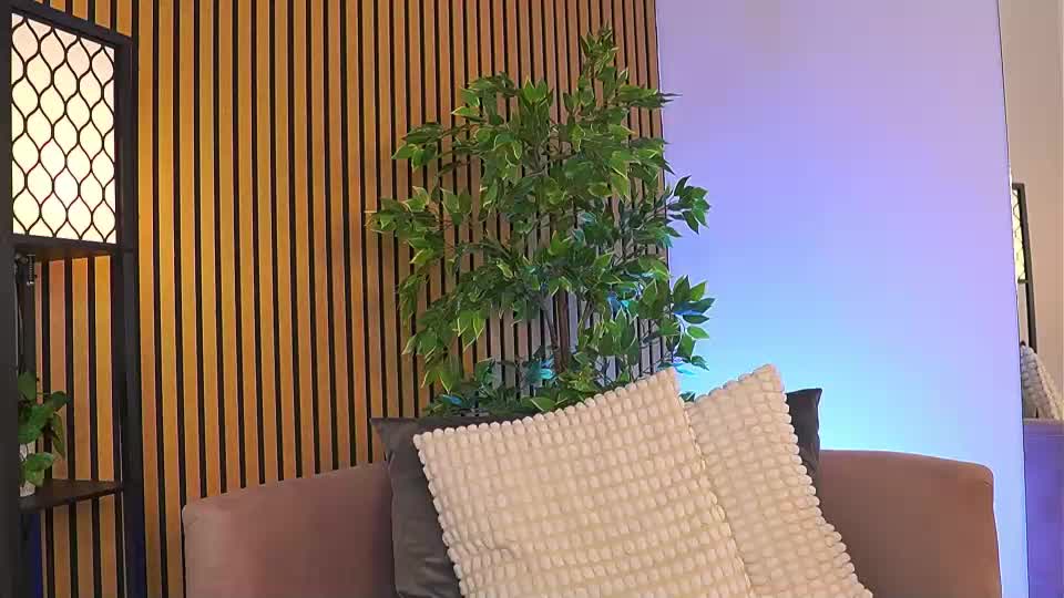 avrillcyrux Webcam Chat August 16, 2026