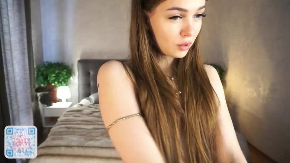 auroralowen Webcam Chat August 16, 2026