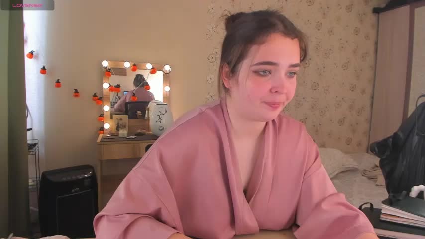 Alice_next_door Webcam Chat August 16, 2026