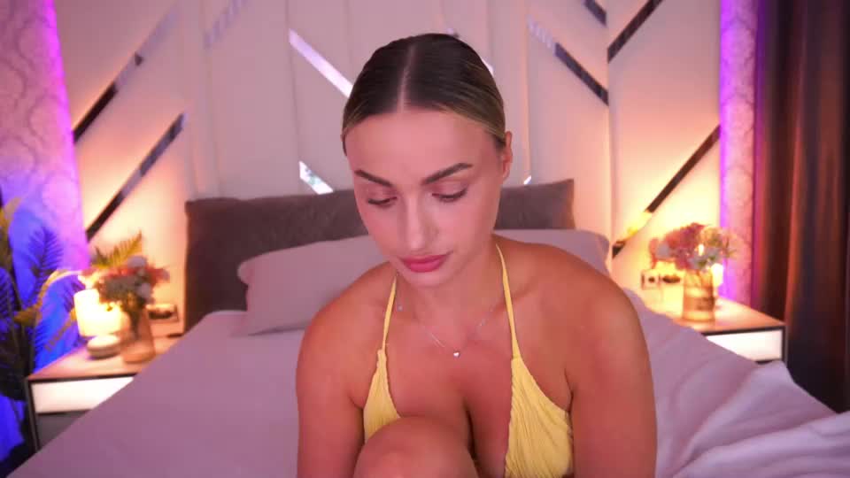diana_nova Webcam Chat August 16, 2026