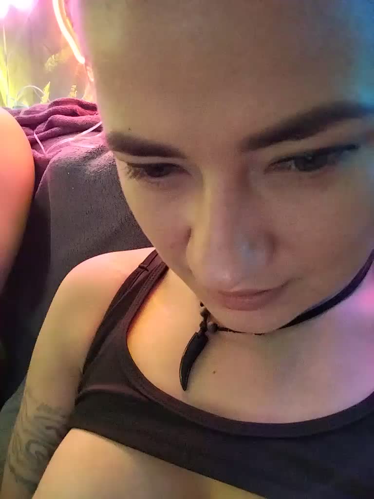 2Laski2 Webcam Chat August 16, 2026