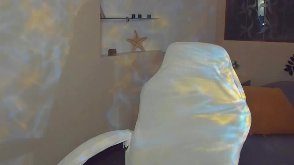 mistybarnes Webcam Chat August 16, 2026