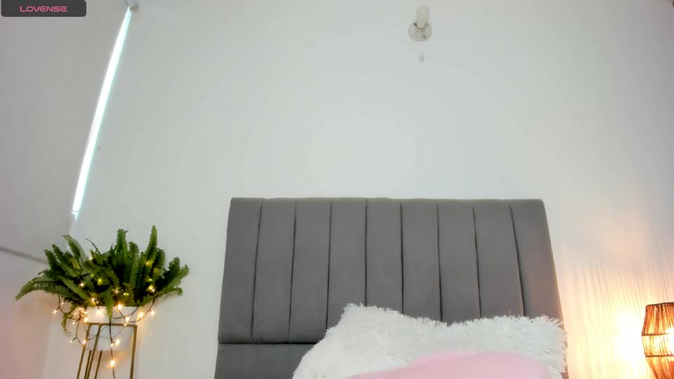sophie_connors Webcam Chat August 16, 2026
