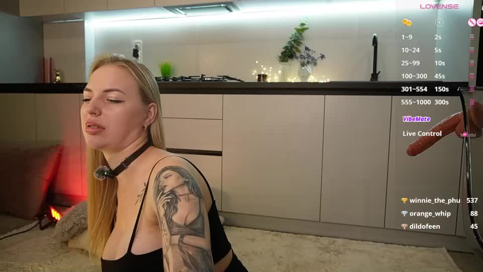 karolina_hotty Webcam Chat August 16, 2026