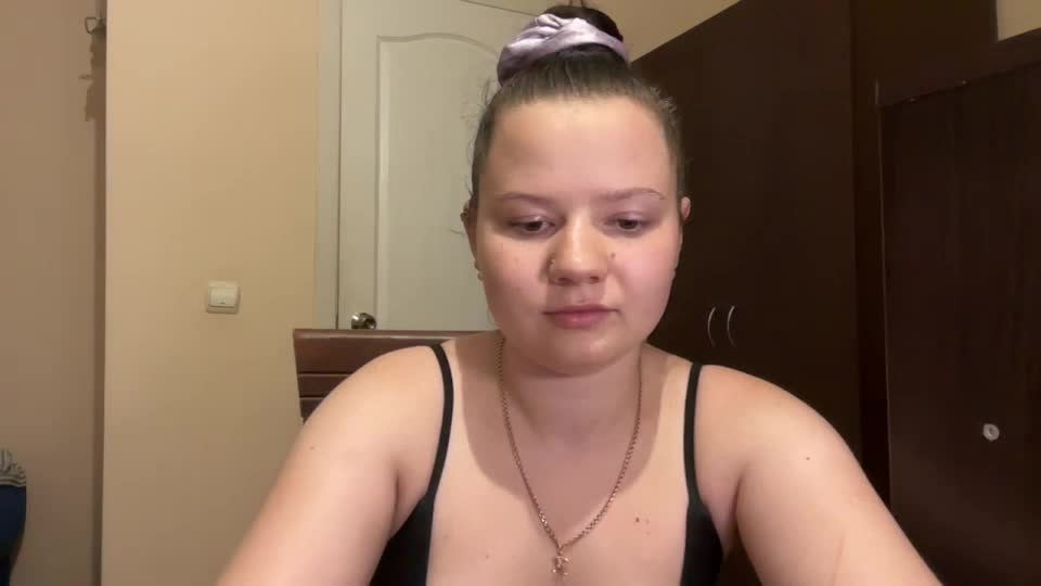 girl_cute07 Webcam Chat August 16, 2026