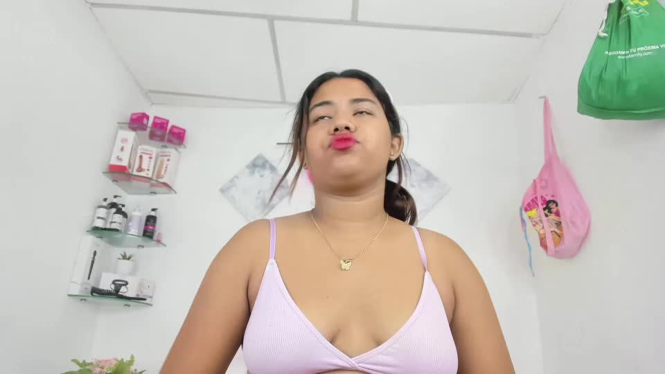 sweet_litle Webcam Chat August 16, 2026