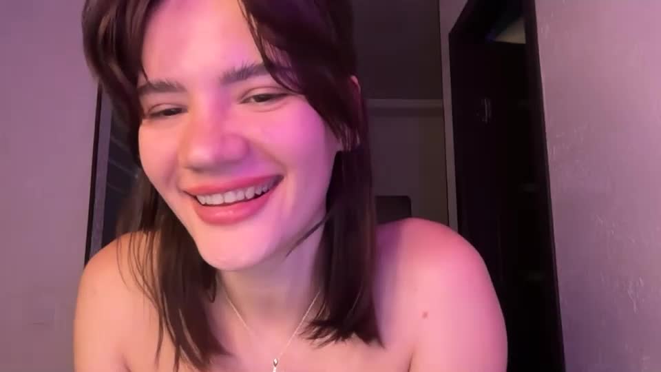 cute_bubbles Webcam Chat August 16, 2026