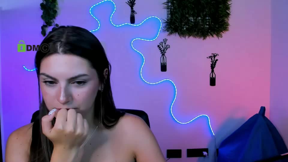 amalialowell Webcam Chat August 16, 2026