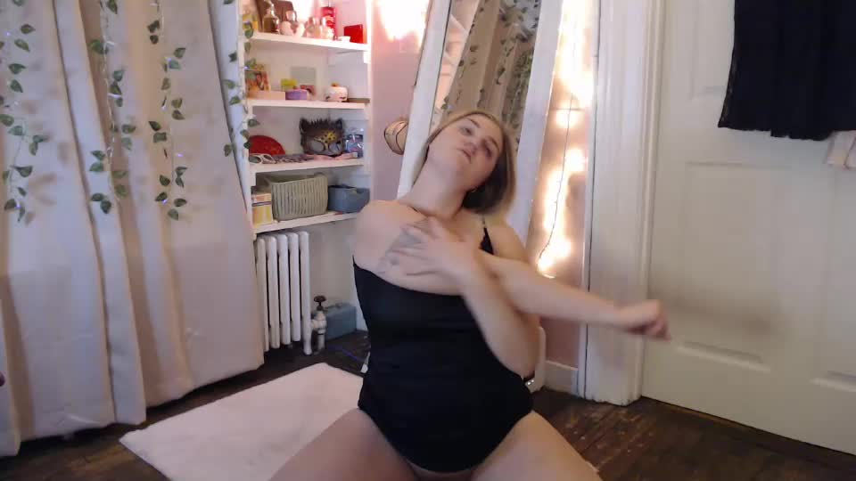 marigoldrue Webcam Chat August 16, 2026