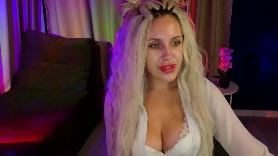 _amymoore Webcam Chat August 16, 2026