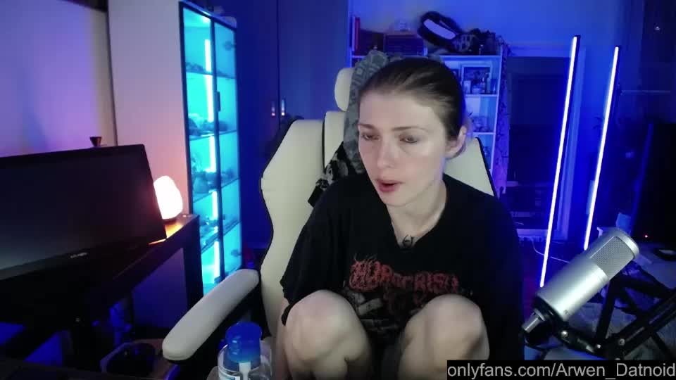 hey_its_arwen Webcam Chat August 16, 2026
