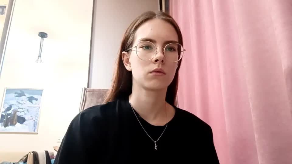 tawnyzenisek Webcam Chat August 16, 2026