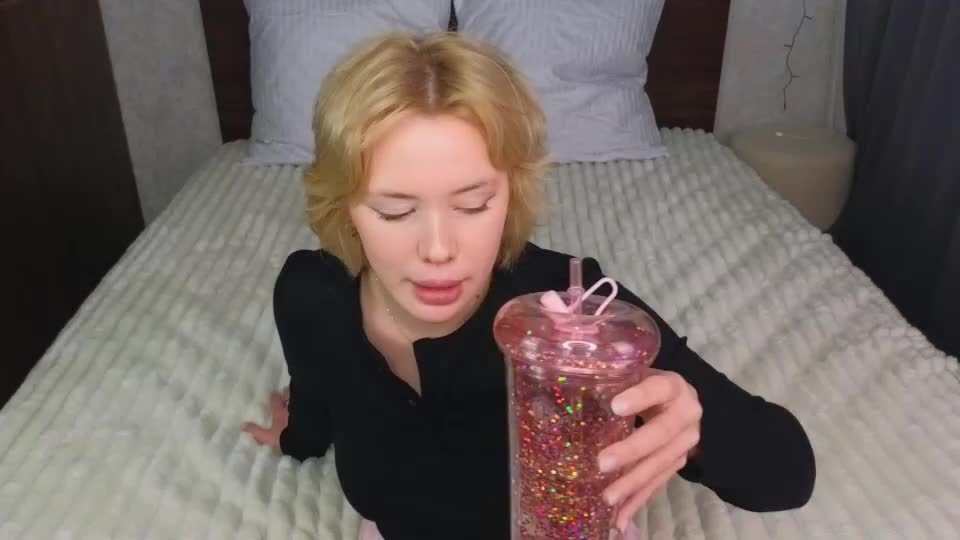 white_melisa Webcam Chat August 16, 2026
