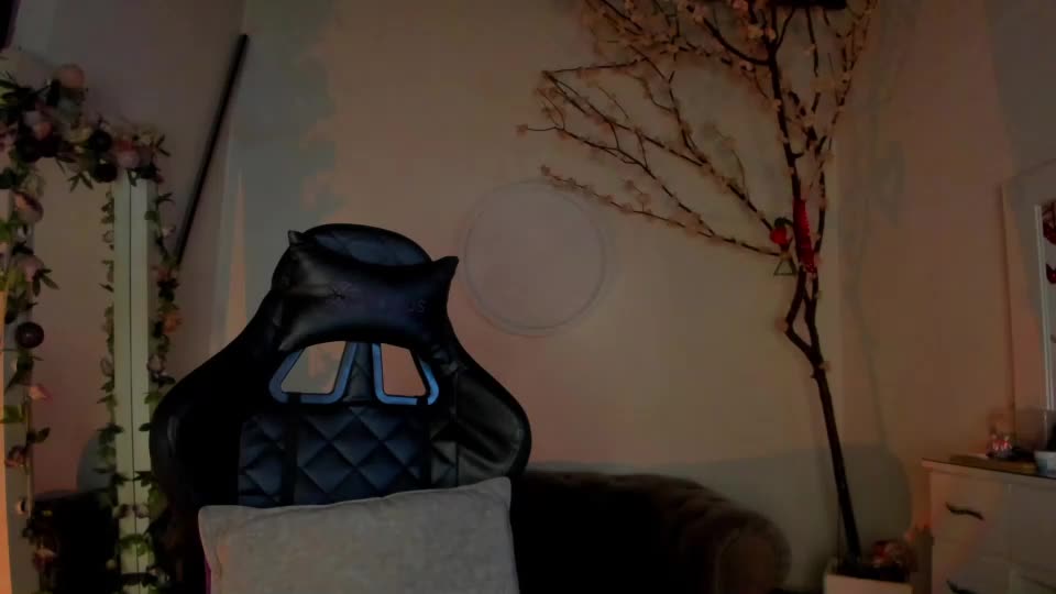 lindsay_khaleesi Webcam Chat August 16, 2026