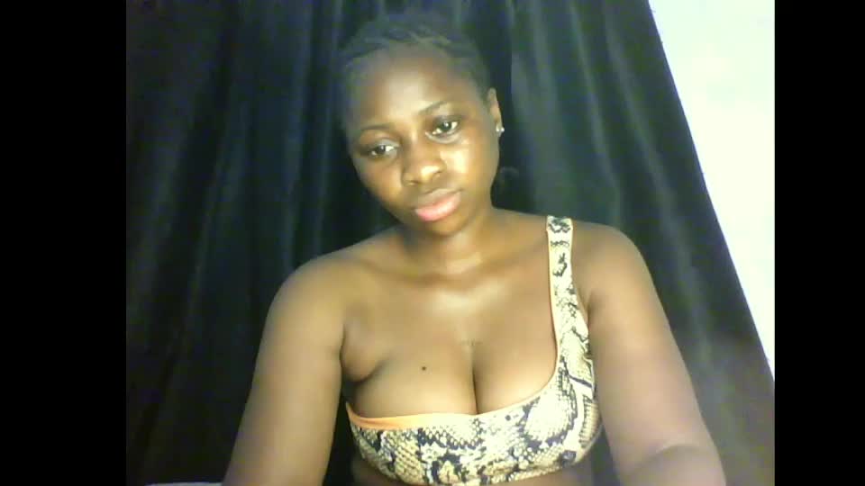 prettyxxpac Webcam Chat August 16, 2026
