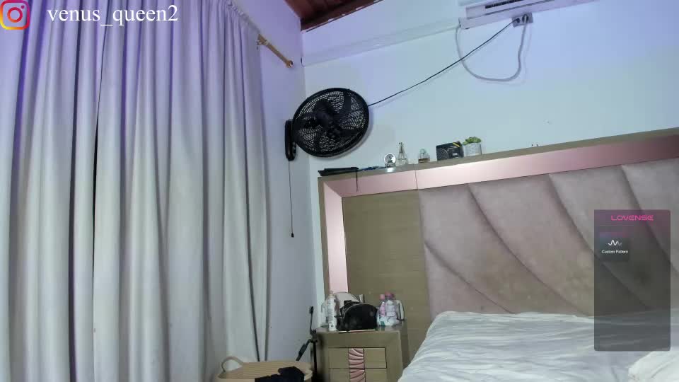 venusfatass Webcam Chat August 16, 2026