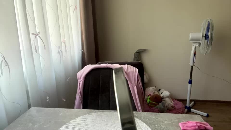 madelenequirk Webcam Chat August 16, 2026