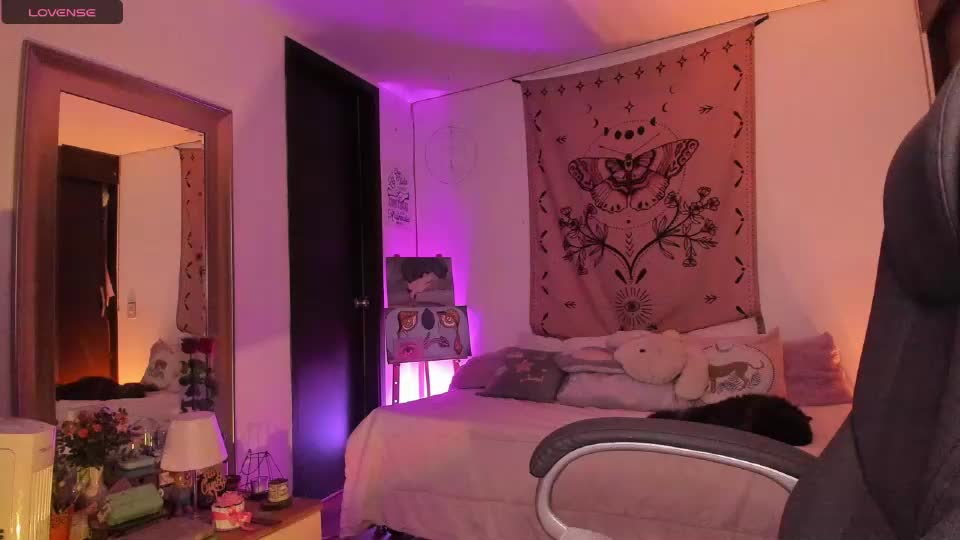 _peach__ Webcam Chat August 16, 2026