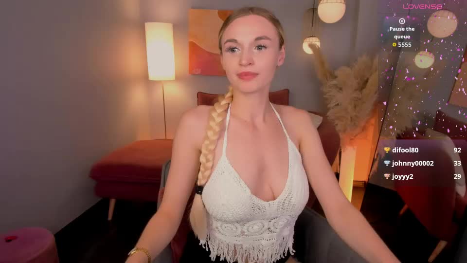 _mila_lux_ Webcam Chat August 16, 2026