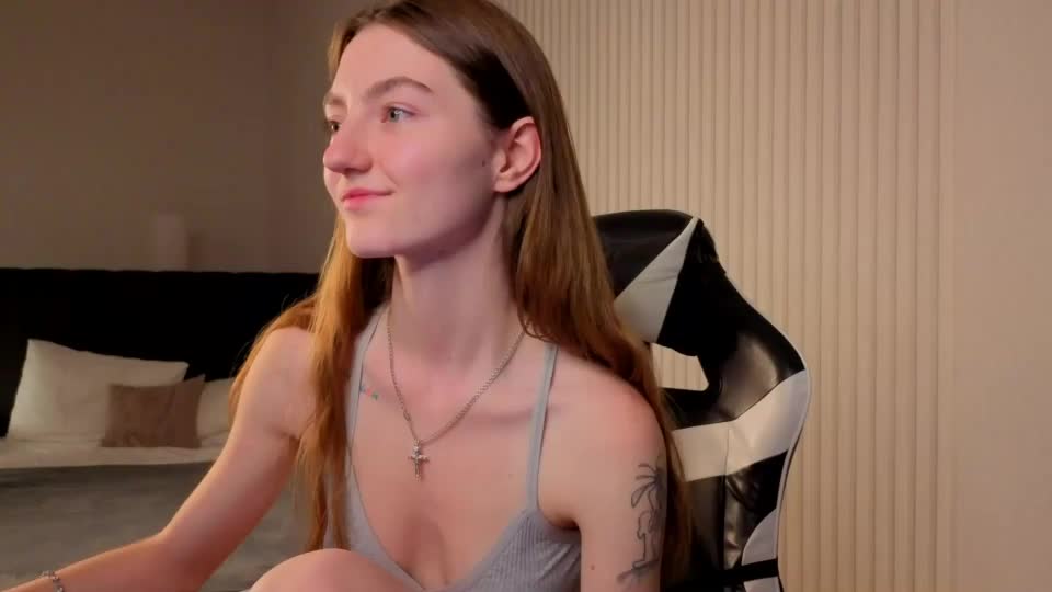 valenora1 Webcam Chat August 16, 2026
