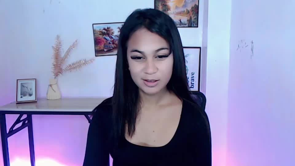 dess_morena Webcam Chat August 17, 2026