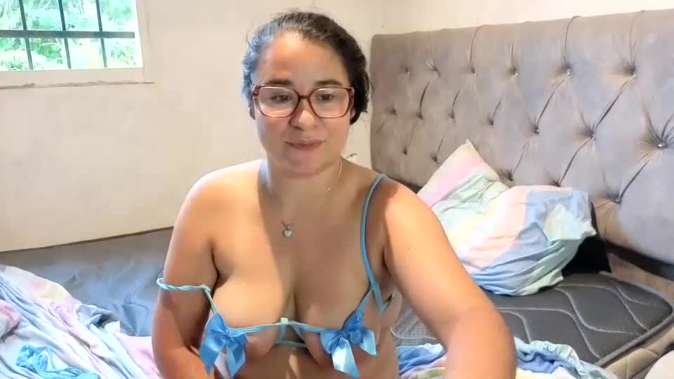 estrellajunior Webcam Chat August 17, 2026
