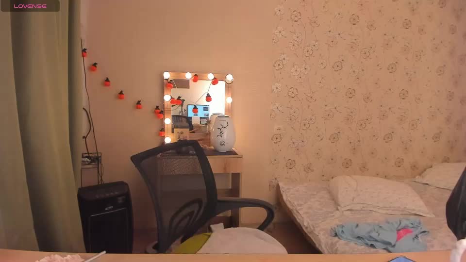 alice_next_door_ Webcam Chat August 17, 2026
