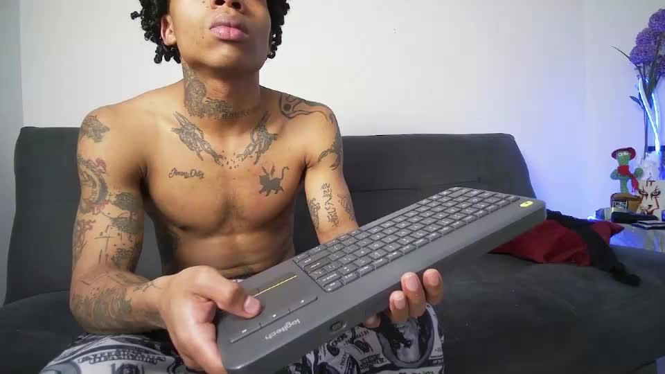 black_tentationx Webcam Chat August 17, 2026