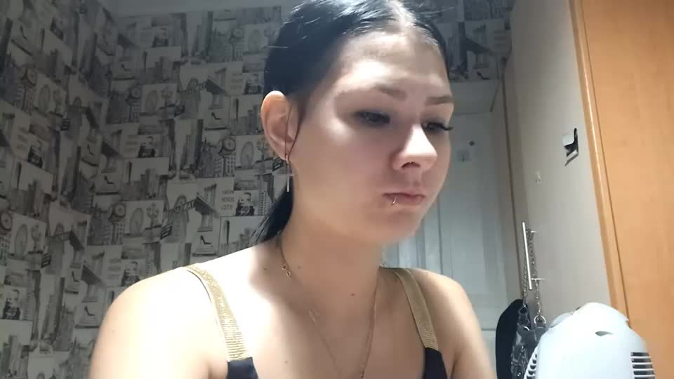 naomaoyola Webcam Chat August 17, 2026