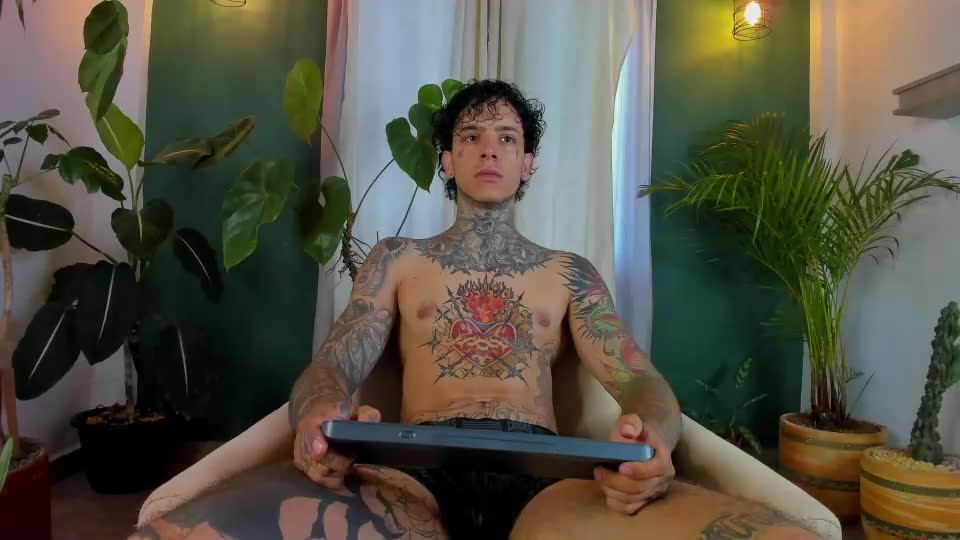 aron_ford Webcam Chat August 17, 2026
