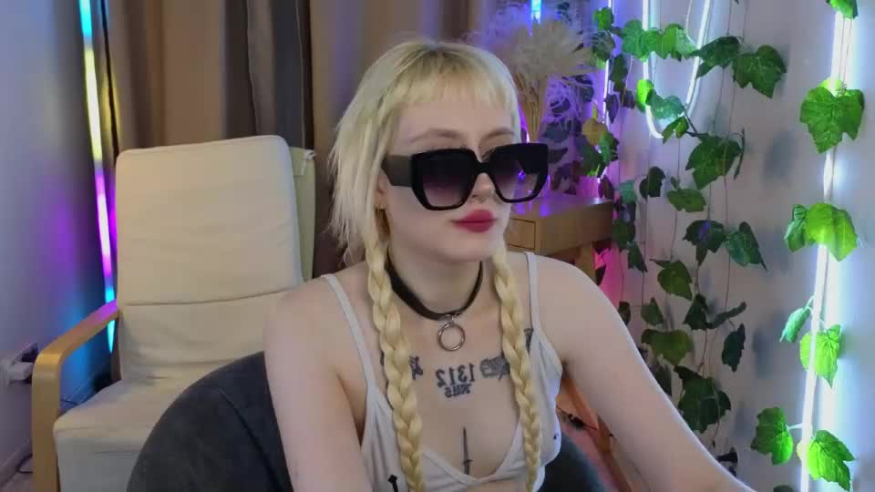rraffaellka Webcam Chat August 17, 2026