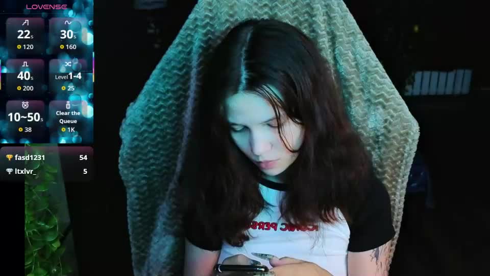 moonberry_yi Webcam Chat August 18, 2026