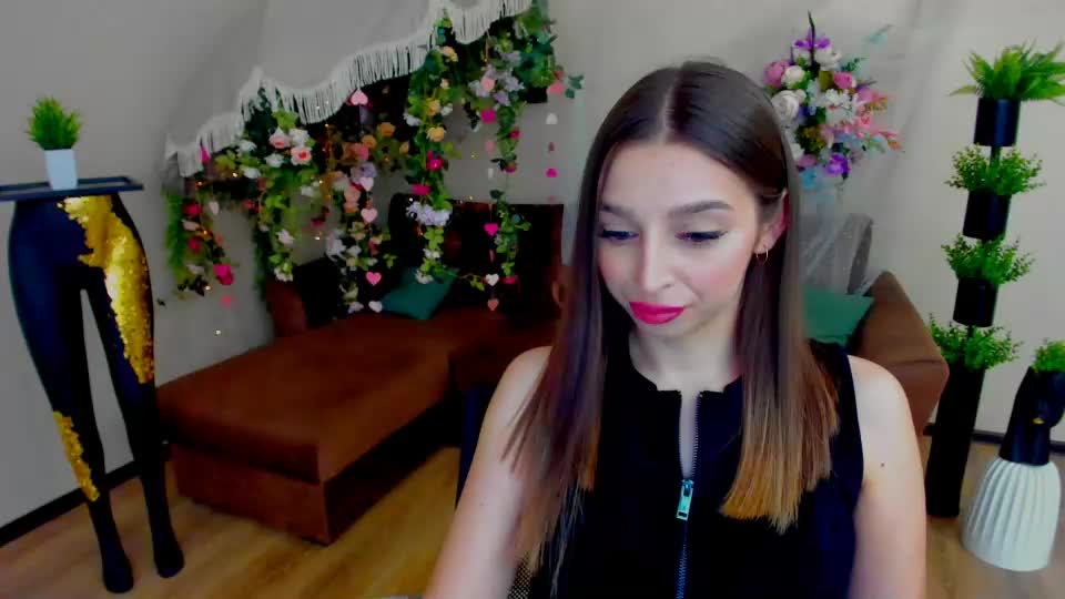 flirtyspark Webcam Chat August 18, 2026