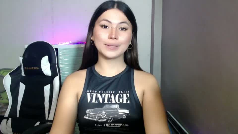 hot_precious_nikki Webcam Chat August 18, 2026