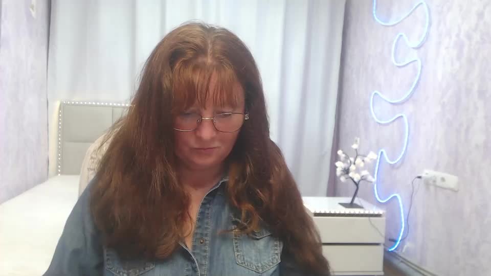 oovanessahotts Webcam Chat August 18, 2026