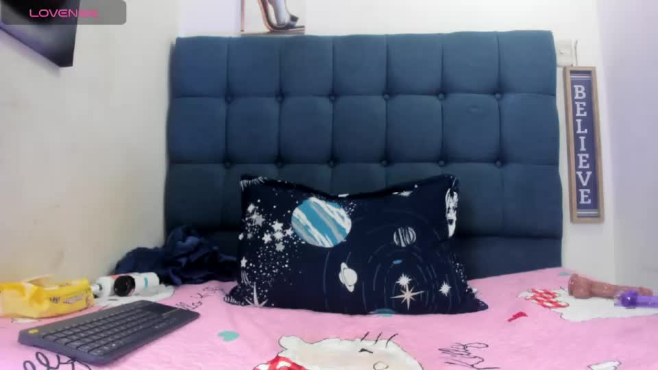 naniis_wish Webcam Chat August 18, 2026