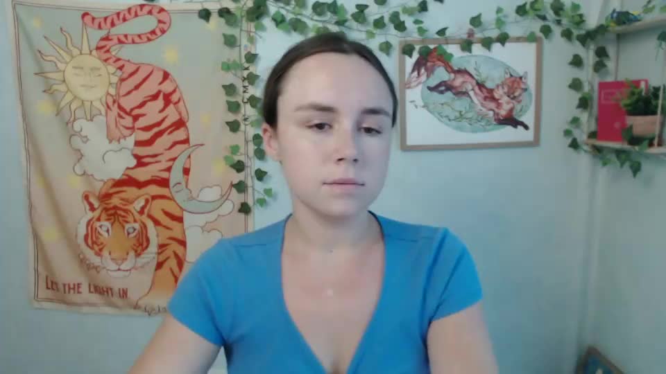 veryveryvery_shy Webcam Chat August 18, 2026