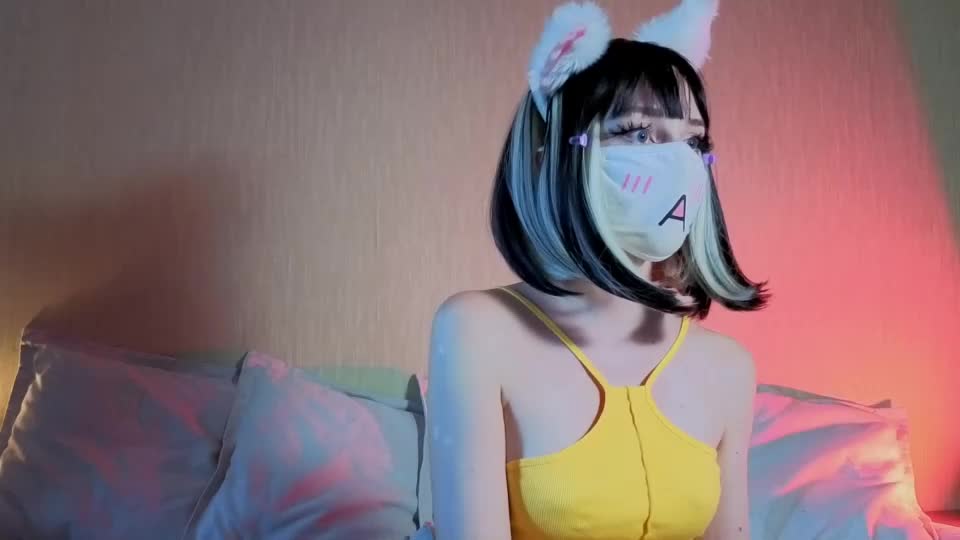 lunanyanmi Webcam Chat August 18, 2026