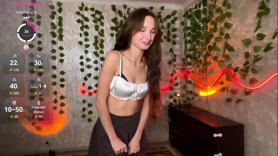 riana_razz Webcam Chat August 18, 2026