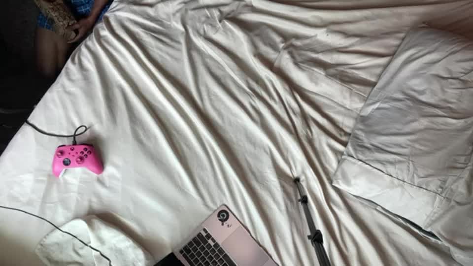 trillahung Webcam Chat August 18, 2026