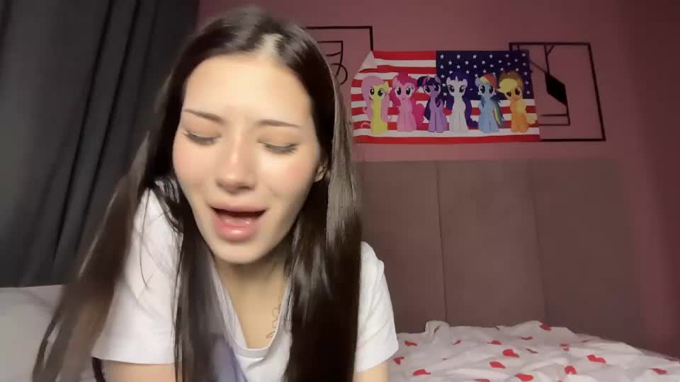 mmkakpoxyi22 Webcam Chat August 18, 2026