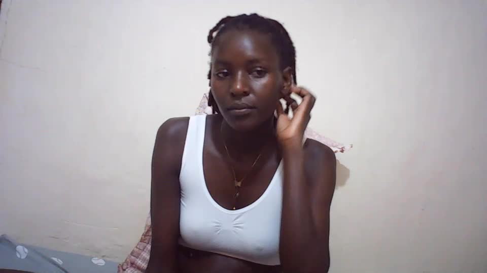 queen_0012 Webcam Chat August 18, 2026