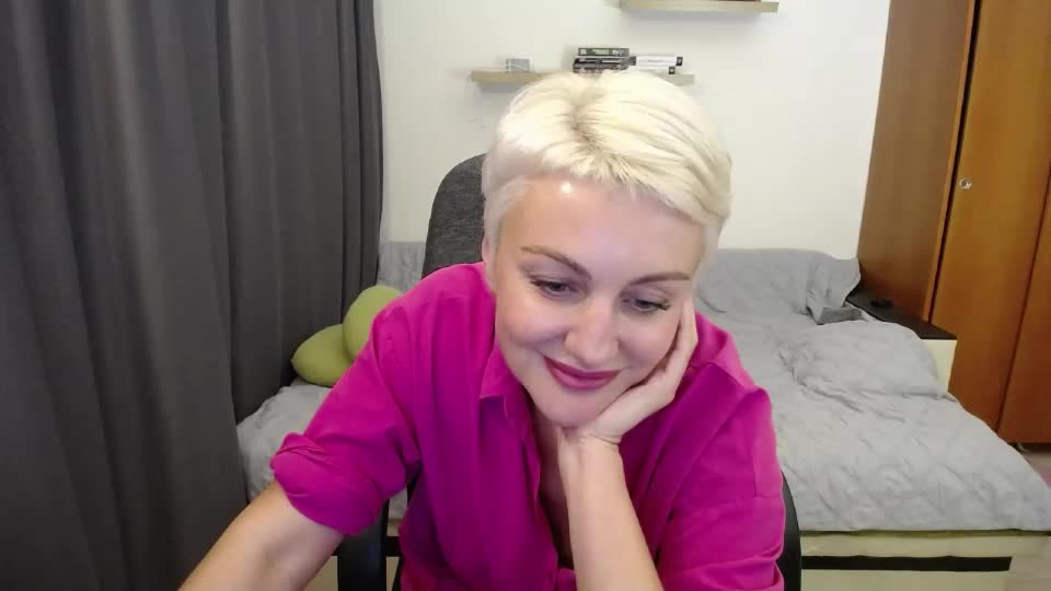 women_pleasures Webcam Chat August 18, 2026