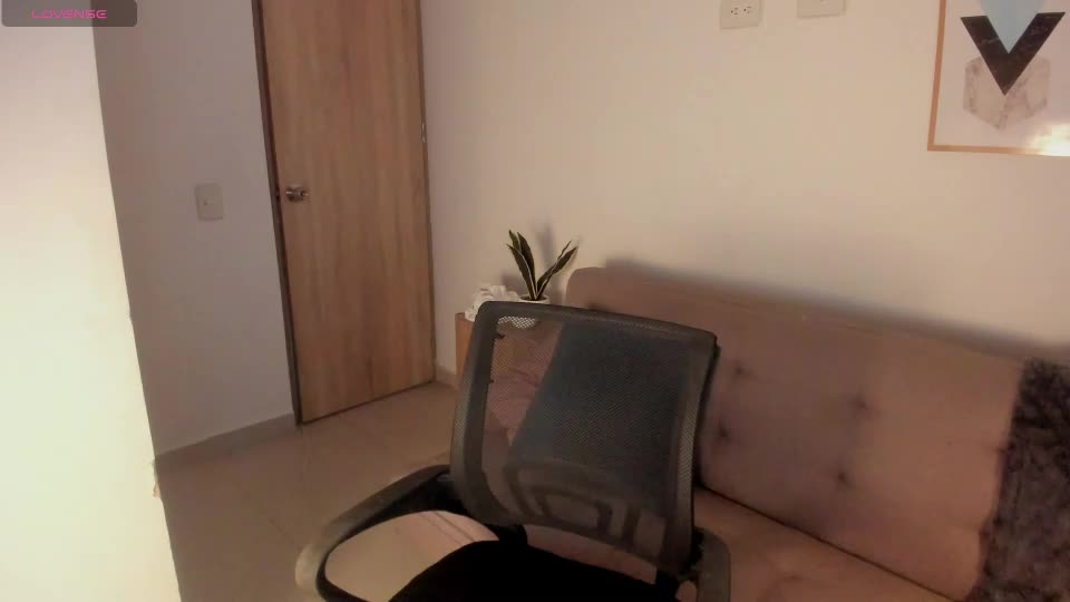 susan_arango Webcam Chat August 18, 2026