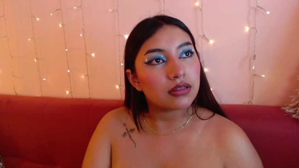 incredible_foxxy Webcam Chat August 18, 2026