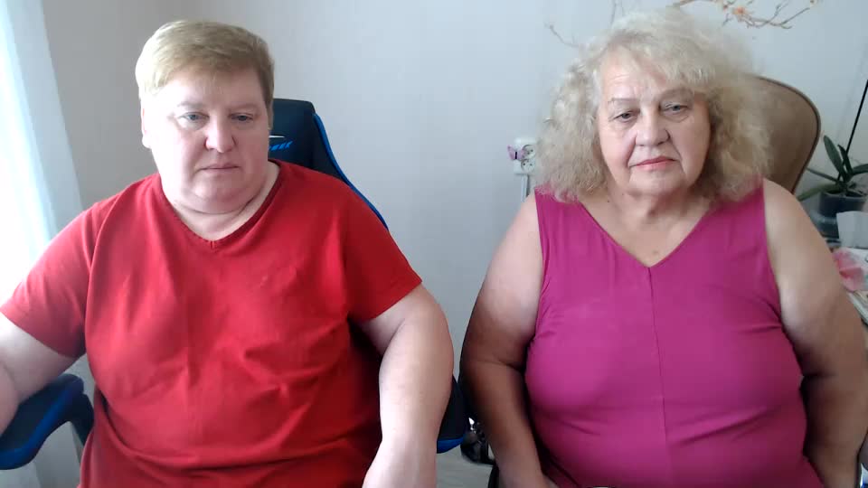 mommy99x Webcam Chat August 18, 2026