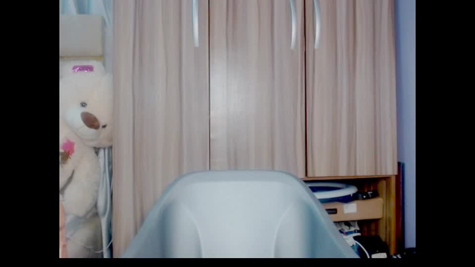 pixie_pulse Webcam Chat August 18, 2026