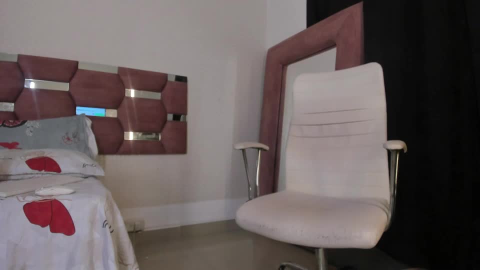 sara_sm1th_ Webcam Chat August 18, 2026