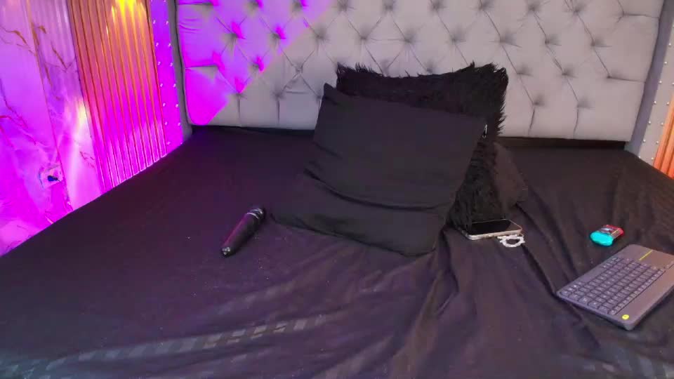 madisson__monroe Webcam Chat August 18, 2026