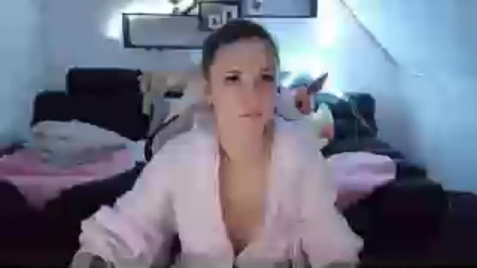 melly4you Webcam Chat August 18, 2026